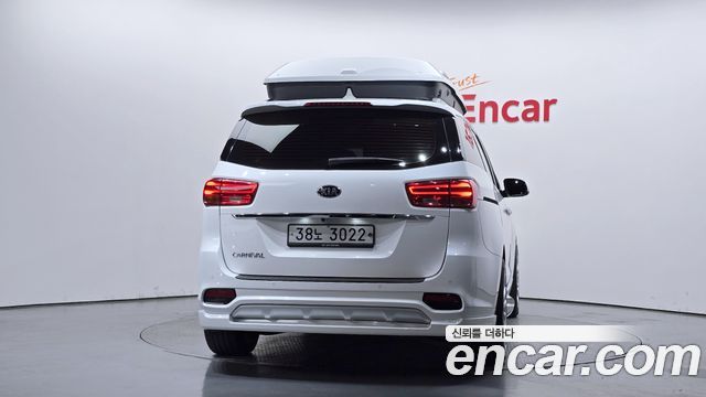 Kia Carnival 9-Seater Outdoor Prestige — пробег 109 783 км — фото 4 из 5