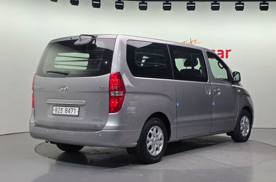 Hyundai Starex 5-Seater VAN CVX Deluxe — пробег 257 437 км — фото 2 из 5