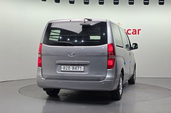 Hyundai Starex 5-Seater VAN CVX Deluxe — пробег 257 437 км — фото 4 из 5