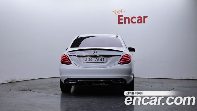Mercedes-Benz C-Class из Кореи Encar