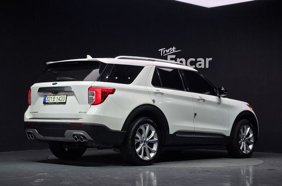 Ford Explorer 3.0 Platinum 4WD — пробег 57 670 км — фото 2 из 5