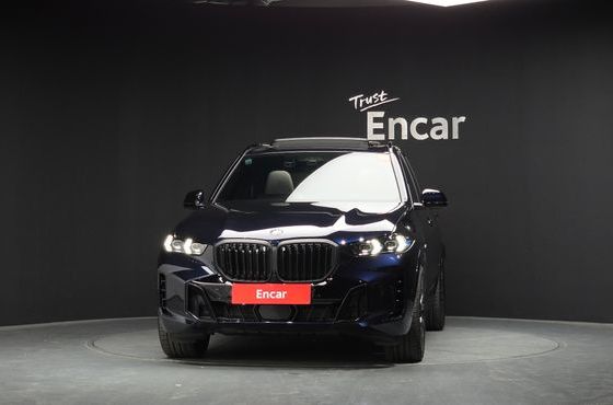BMW X5 xDrive 40i M Sport — пробег 3 658 км — фото 3 из 5