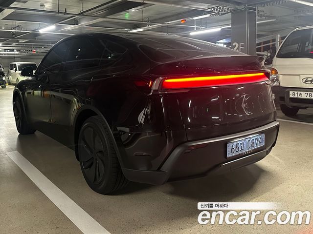 Tesla Model Y Premium RWD — пробег 789 км — фото 5 из 5