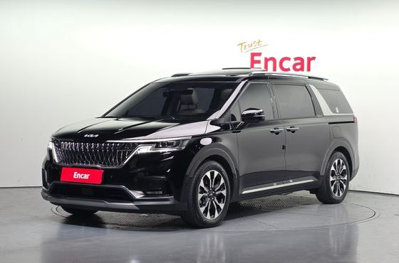 Kia Carnival 9-Seater Signature — пробег 72 937 км — фото 1 из 5