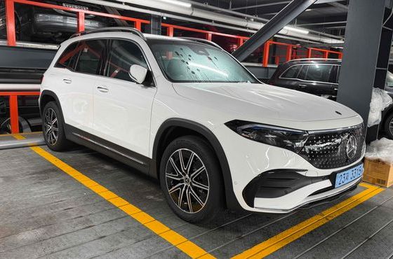 Mercedes-Benz EQB EQB300 4MATIC AMG Line — пробег 8 км — фото 3 из 3