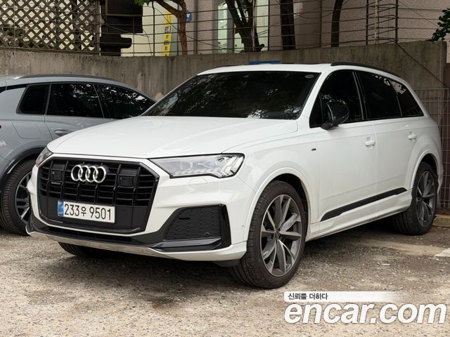 Audi Q7 50 TDI Quattro Premium — пробег 32 000 км — фото 1 из 5