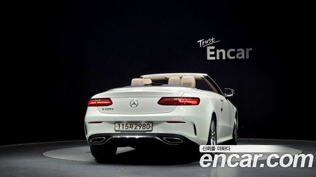 Mercedes-Benz E-Class E220d Cabriolet — пробег 128 644 км — фото 4 из 5