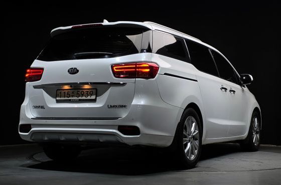 Kia Carnival Gasoline 7-Seater Limousine President — пробег 99 453 км — фото 2 из 5
