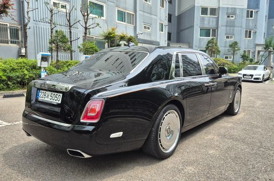 Rolls-Royce Phantom 6.7 V12 — пробег 43 000 км — фото 2 из 5