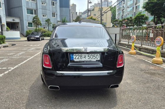 Rolls-Royce Phantom 6.7 V12 — пробег 43 000 км — фото 4 из 5