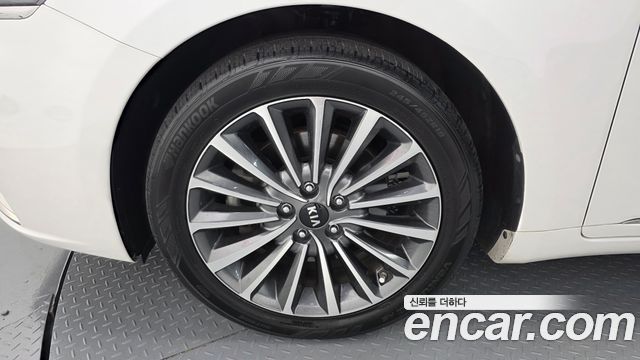 Kia K7 из Кореи Encar