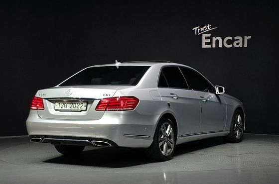 Mercedes-Benz E-Class E220 CDI Avantgarde — пробег 80 051 км — фото 2 из 5