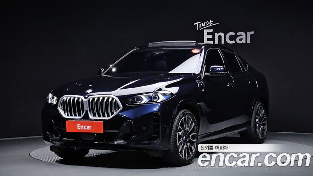 BMW X6 xDrive40i M Sport — пробег 32 825 км — фото 1 из 5