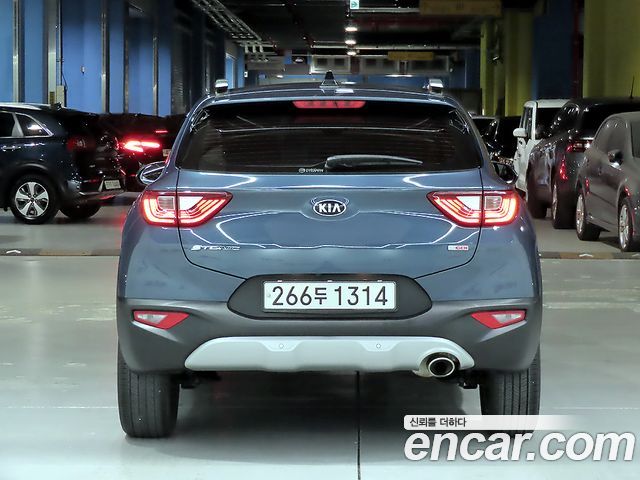 Kia Stonic из Кореи Encar
