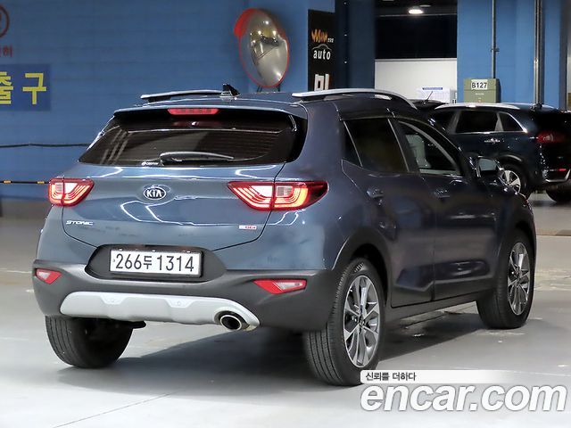 Kia Stonic из Кореи Encar