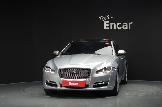 Jaguar XJ 3.0D Premium Luxury SWB X351 — пробег 132 408 км — фото 3 из 5