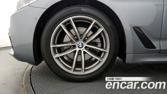BMW 5-Series 520d xDrive M Sport Package Plus — пробег 155 253 км — фото 5 из 5