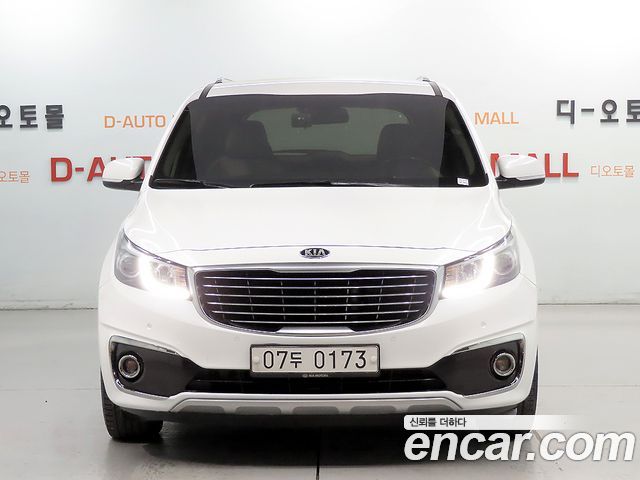 Kia Carnival 9-seater Luxury — пробег 123 307 км — фото 2 из 5