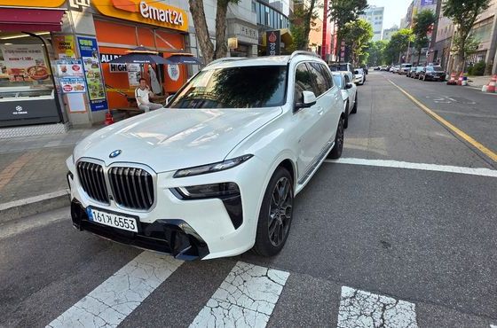 BMW X7 xDrive 40d M Sport 6STR — пробег 3 221 км — фото 2 из 5