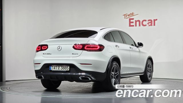 Mercedes-Benz GLC-Class GLC220 d 4MATIC Coupe — пробег 70 447 км — фото 2 из 5