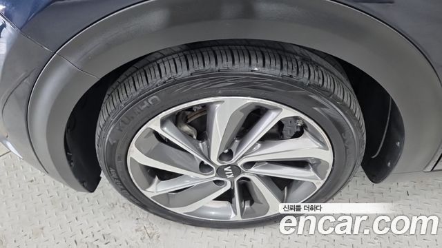 Kia Niro Prestige — пробег 157 875 км — фото 5 из 5