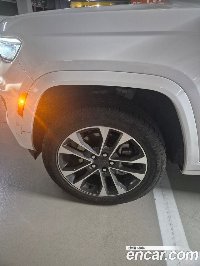 Jeep Cherokee из Кореи Encar
