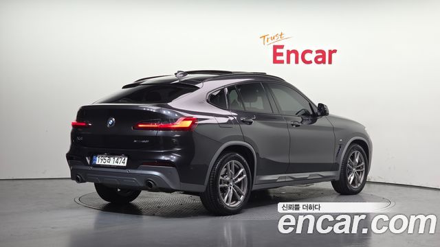 BMW X4 xDrive20i M Sport X — пробег 79 106 км — фото 2 из 5