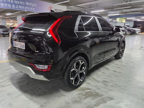 Kia Niro Signature — пробег 85 671 км — фото 4 из 5