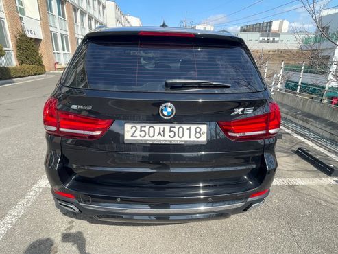 BMW X5 xDrive 40e iPerformance — пробег 163 000 км — фото 2 из 5