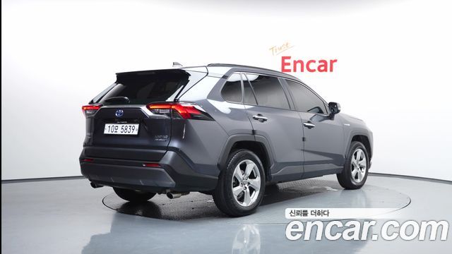 Toyota RAV4 2.5 4WD Hybrid — пробег 39 340 км — фото 2 из 5