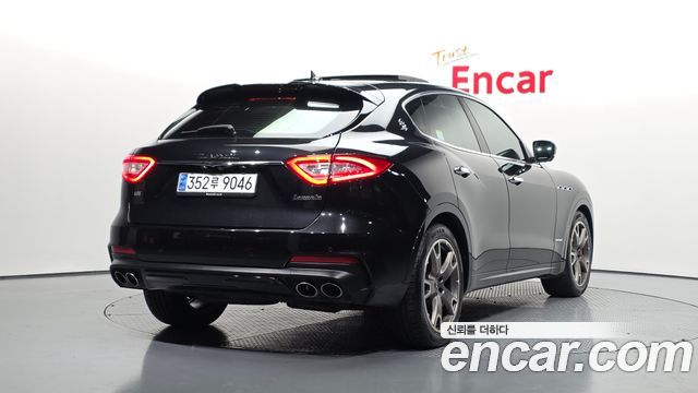 Maserati Levante из Кореи Encar