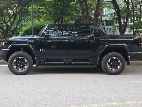 GMC Hummer EV e4WD — пробег 8 000 км — фото 3 из 5