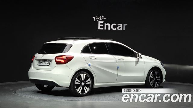 Mercedes-Benz A-Class A200 — пробег 55 520 км — фото 2 из 5