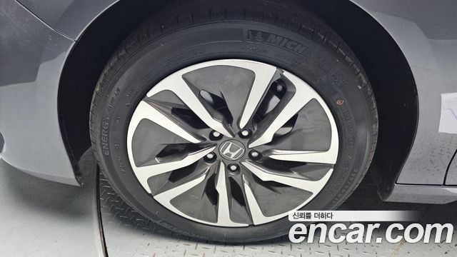 Honda Accord 2.0 Hybrid Touring — пробег 72 310 км — фото 5 из 5