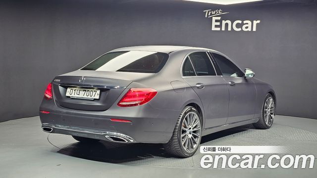 Mercedes-Benz E-Class из Кореи Encar
