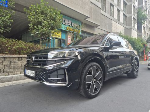 Volkswagen Touareg 3.0 TDI R-Line — пробег 11 км — фото 1 из 5
