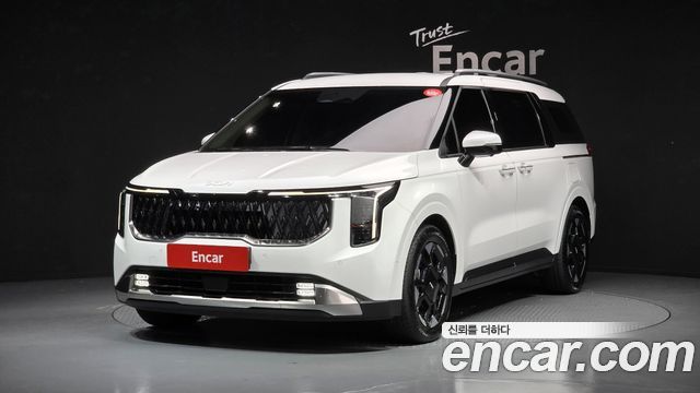 Kia Carnival Gasoline 7-Seater Signature — пробег 17 324 км — фото 1 из 5