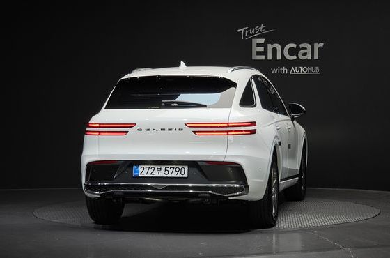 Genesis GV70 2.5T Gasoline AWD — пробег 3 804 км — фото 4 из 5