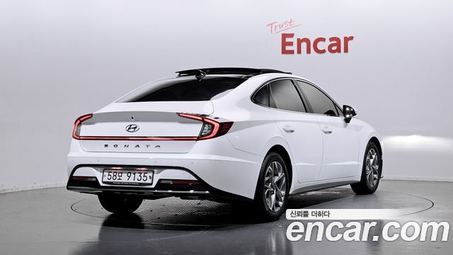 Hyundai Sonata 2.0 Premium — пробег 27 964 км — фото 2 из 5