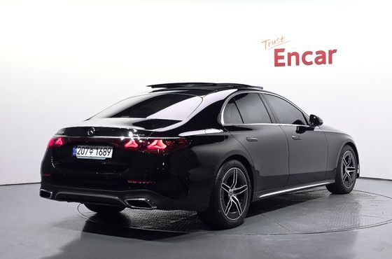Mercedes-Benz E-Class E300 4MATIC AMG Line — пробег 14 675 км — фото 2 из 5