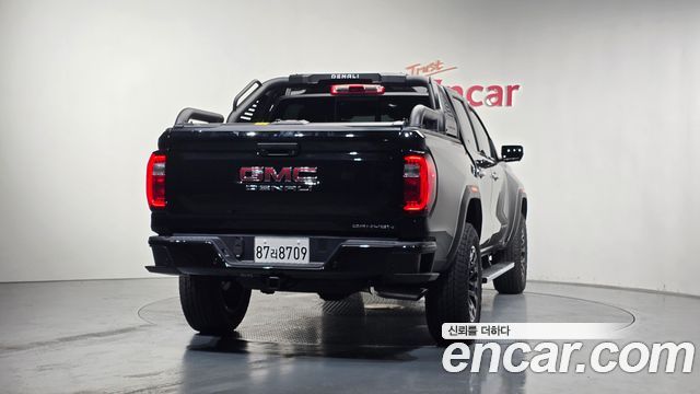 GMC Canyon 2.7T Denali — пробег 200 км — фото 4 из 5