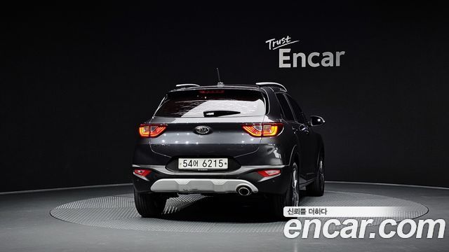 Kia Stonic из Кореи Encar