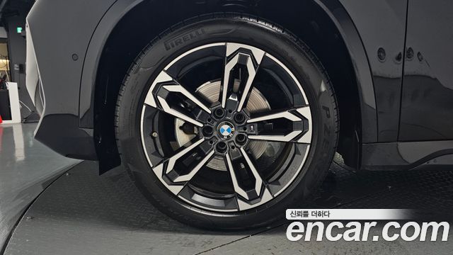 BMW X1 xDrive 20i M Sport — пробег 6 109 км — фото 5 из 5