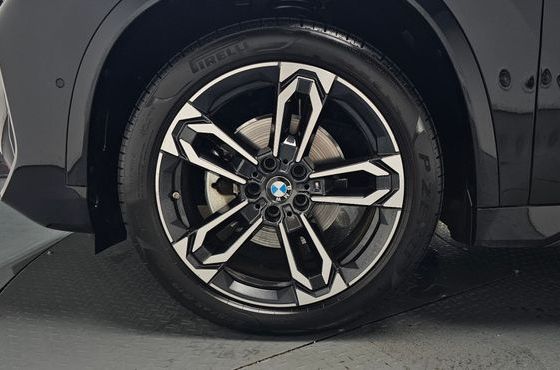BMW X1 xDrive 20i M Sport — пробег 6 109 км — фото 5 из 5