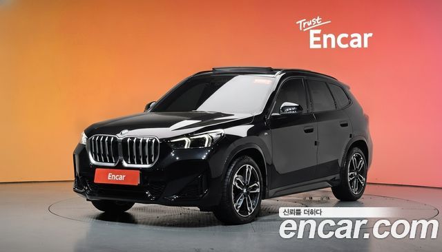 BMW X1 xDrive 20i M Sport — пробег 6 109 км — фото 1 из 5