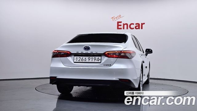 Toyota Camry 2.5 LE Hybrid — пробег 25 142 км — фото 4 из 5