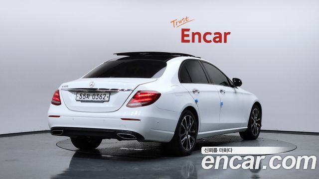 Mercedes-Benz E-Class из Кореи Encar