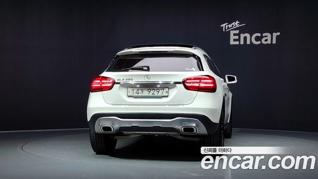 Mercedes-Benz GLA-Class из Кореи Encar