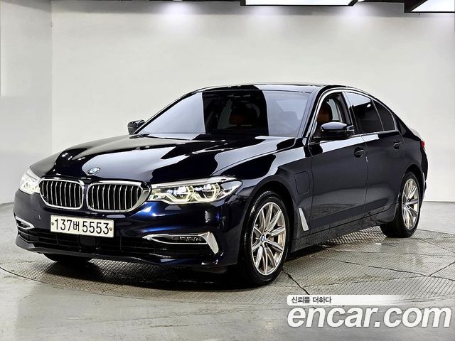 BMW 5-Series 530e Luxury — пробег 96 776 км — фото 1 из 5