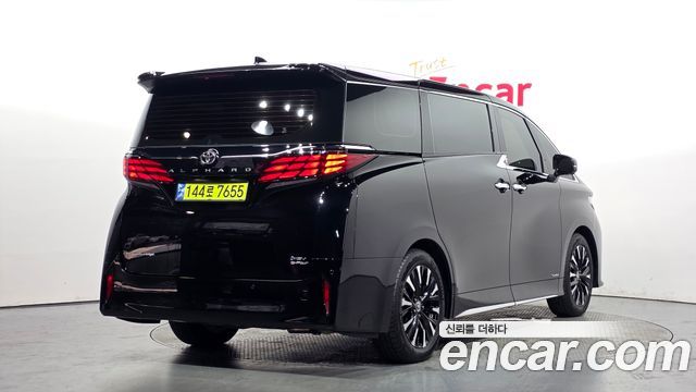 Toyota Alphard 2.5 HEV Executive AWD — пробег 3 795 км — фото 2 из 5